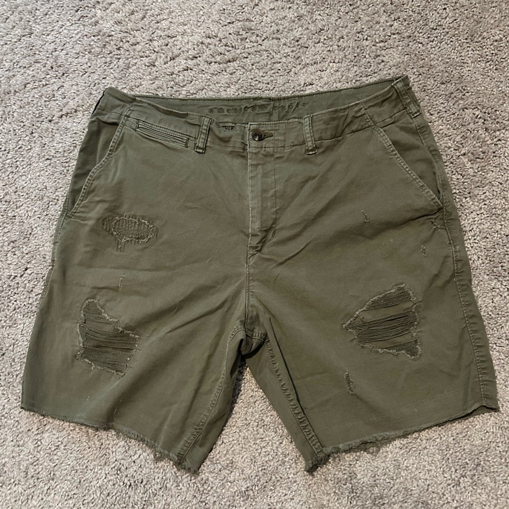 American Eagle Men’s size 36 Olive Distressed shorts